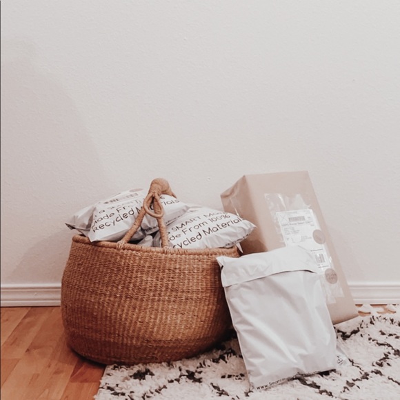 Hello and welcome to Fibers + Finds! - Picture 5 of 6